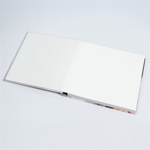 Possibilidade de folha guarda. Proteção extra para o seu álbum.